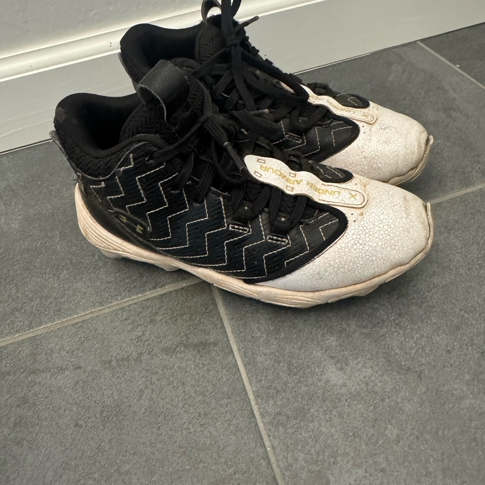 Under Armour Kids Black and White Sneakers